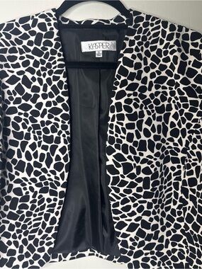 Kasper Black & White Giraffe-Print Open Front Blazer